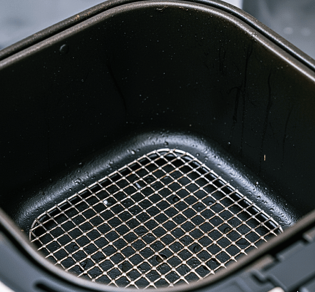 에어프라이어 기름때, 설탕물로 완벽 제거 후